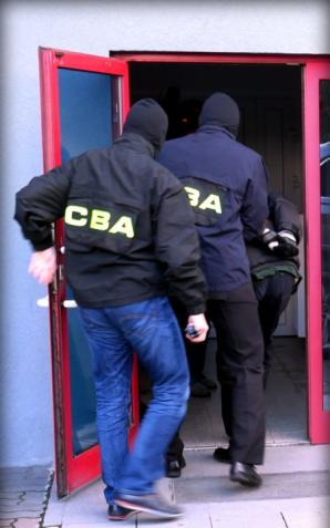 [VIDEO] 6 osób zatrzymanych, działanie w zorganizowanej grupie i wyłudzenie pieniędzy z NCBiR 